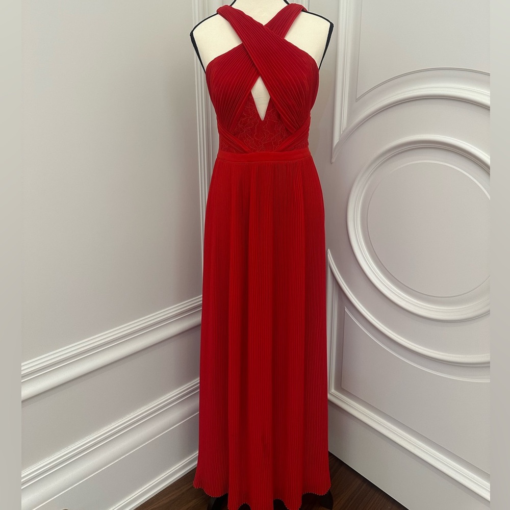 Guess Red Formal Lace Pleated Dress with Cut Out & Crisscross Neckline (Size 4)